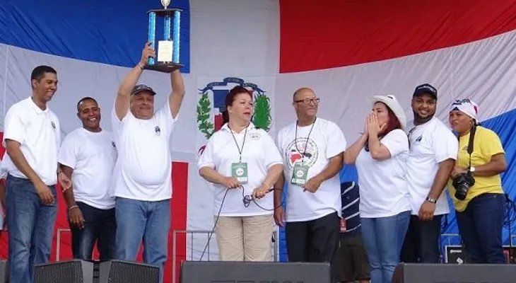 Consulado de RD en Boston es premiado en festival por mejor comparsa
