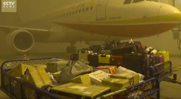 20.000 personas quedan varadas en aeropuerto de China por el esmog