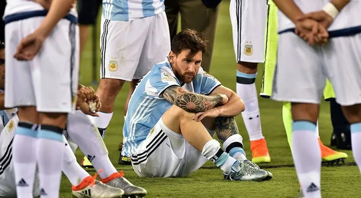 "No te vayas, Lio", le piden los fanáticos a Messi