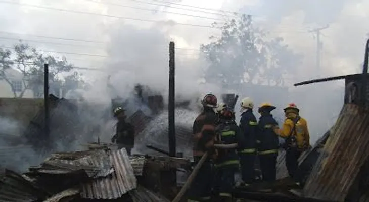 Inavi y Parroquia San Antonio de Padua entregan vivienda a un anciano