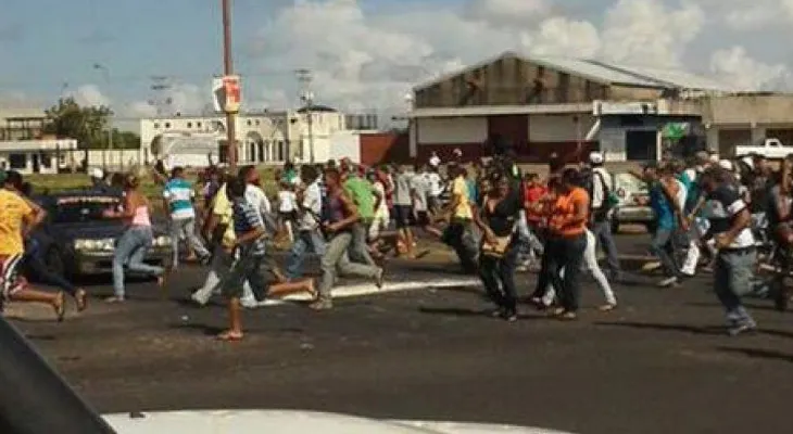 Un muerto y 30 detenidos durante saqueos y violencia en Ciudad Guayana 
