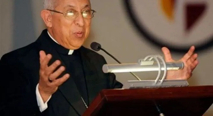 Operan a monseñor De la Rosa y Carpio