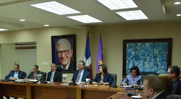 Convocan al Comité Central del PLD