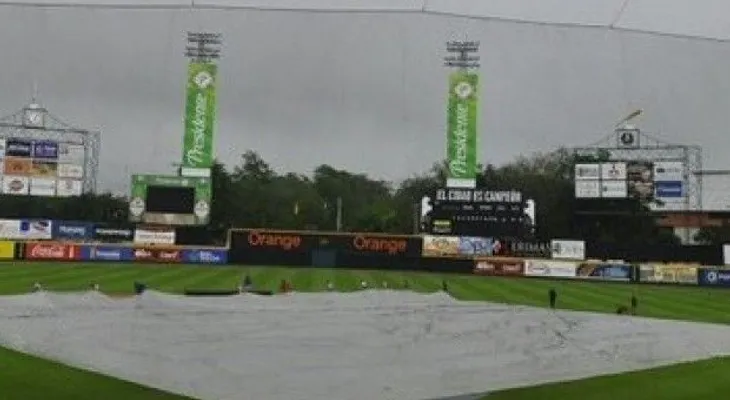 Suspenden juego Águilas vs Gigantes por lluvia