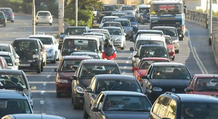 La DGII establece norma para marbete vehicular