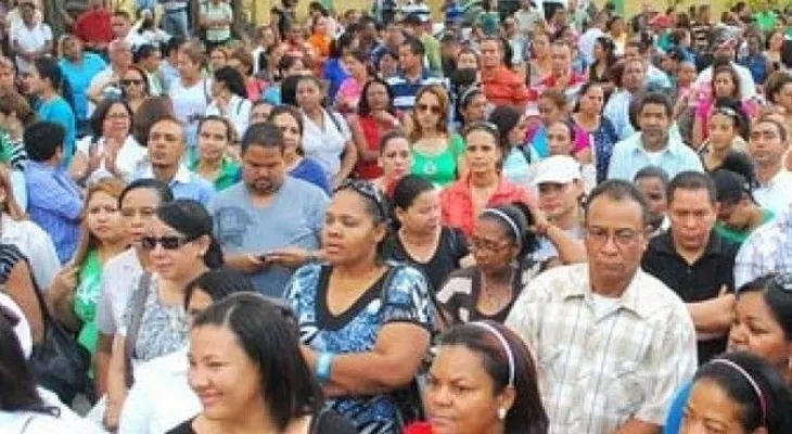 Más de 100 profesores que pasaron concursos reclaman nombramientos
