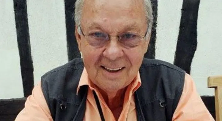 Muere excaricaturista de Charlie Hebdo Maurice Sinet