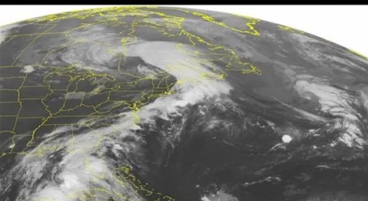 La tormenta tropical Colin gana fuerza camino a Florida