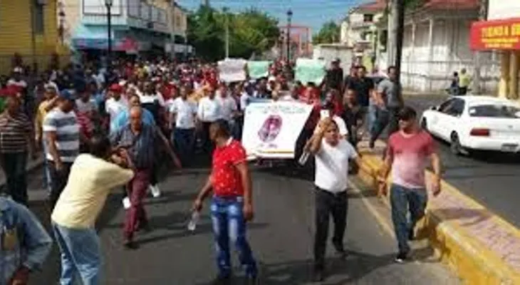 Cientos de policías y militares en el Gran SD ante llamado a paros y movilizaciones por alzas combustibles