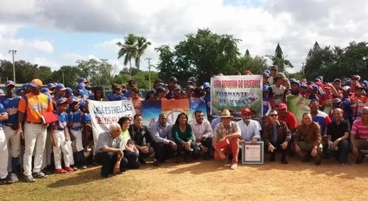 Inauguran III clásico navideño de béisbol infantil en SDE
