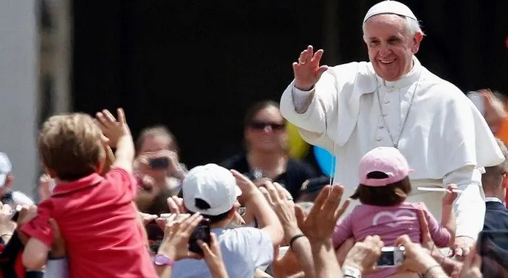 Arrestan menor inspirado por el EI que planeó matar al papa Francisco en EE.UU.