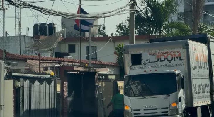 Diplomáticos cubanos comienzan a abandonar República Dominicana tras orden de expulsión