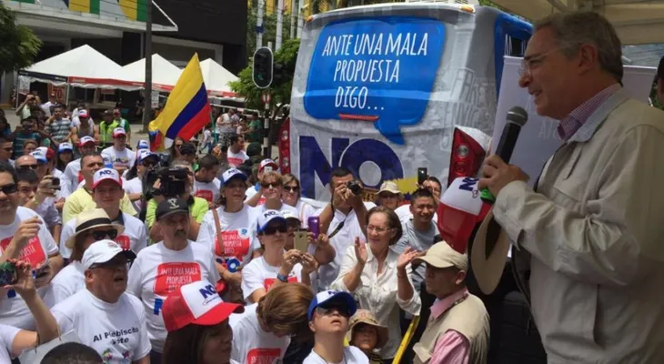 El bombardeo en redes sociales por el plebiscito en Colombia