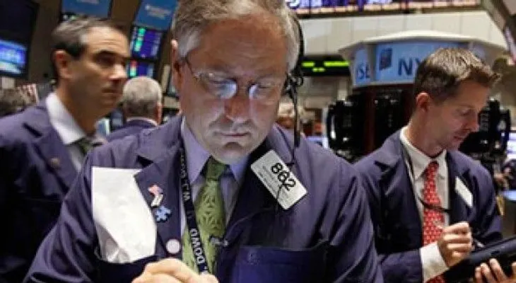 Wall Street repunta por mejora de confianza del consumidor