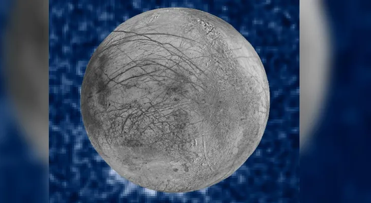 Europa, una luna de Júpiter, podría albergar agua bajo su superficie, anuncia la NASA