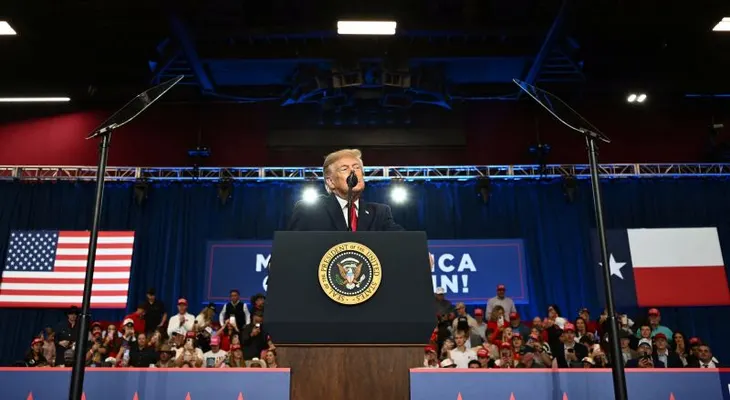 Trump afirma en mitin en Texas que Venezuela podría convertirse "quizás algún día, pronto" en el estado número 51 de EE.UU.