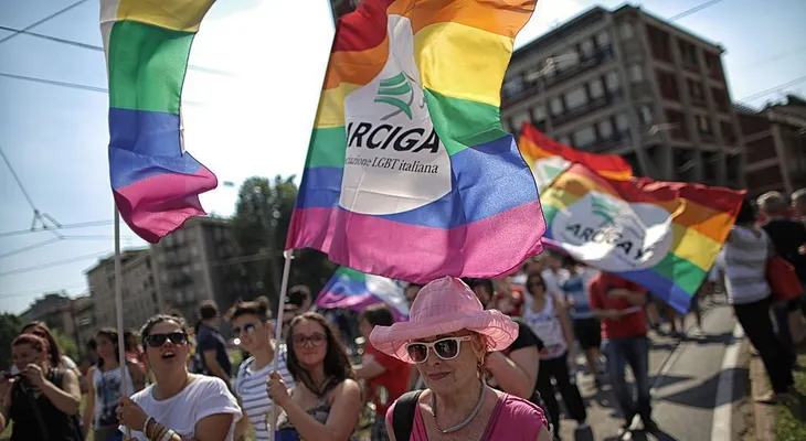 Parlamento italiano aprueba uniones civiles homosexuales