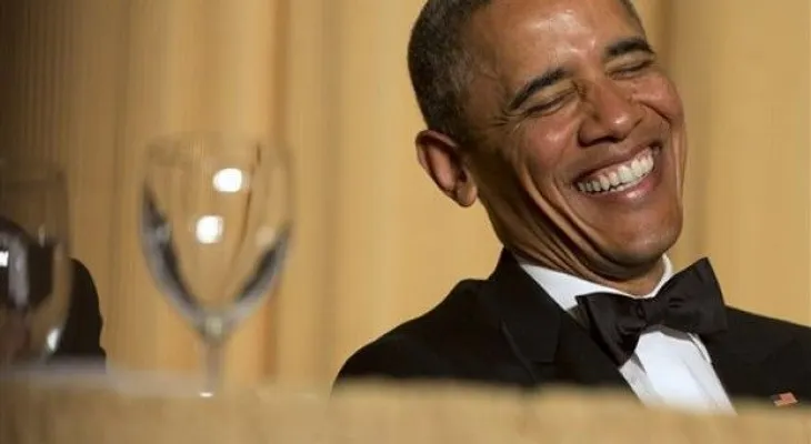 Obama y periodistas comparten una noche de humor