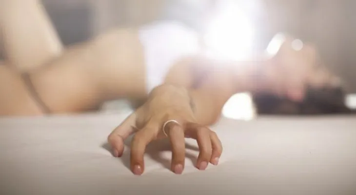 7 razones por las que SÍ deberías masturbarte (aunque tenga pareja)