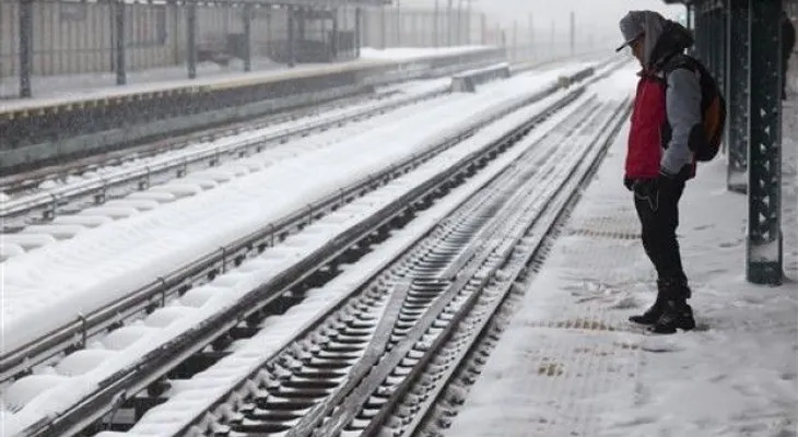 Reanudan tránsito en Nueva York tras azote tormenta de nieve Jonás