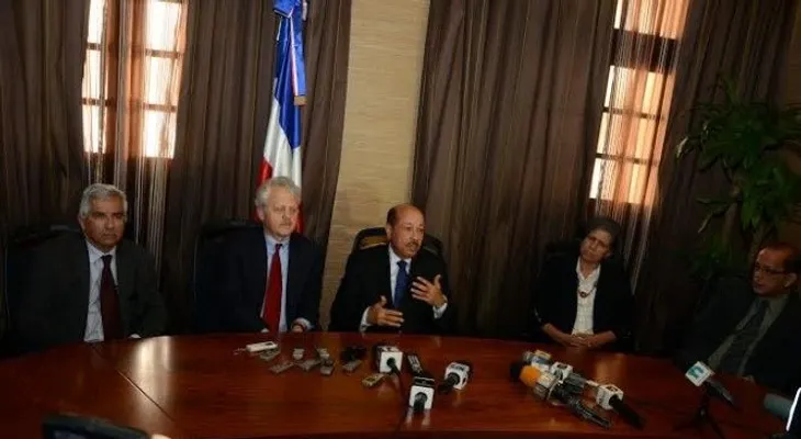 FMI califica de "ambicioso y bueno" plan Gobierno de solucionar problema eléctrico en 2016