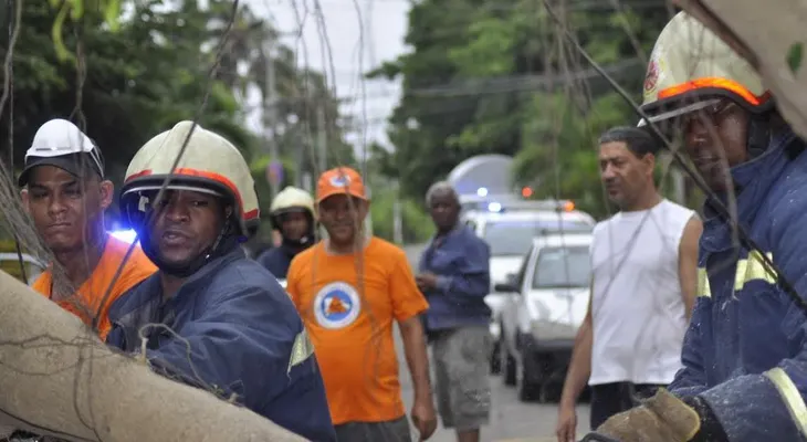 Fotos-reportaje del paso tormenta Erika, por Santo Domingo Este. R.D.