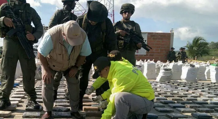 Decomisan en Colombia el mayor cargamento de cocaína de la historia