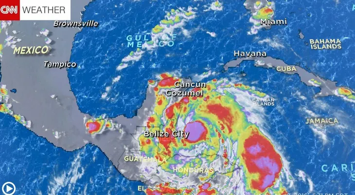 Ciclón tropical Earl ahora es un huracán