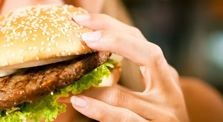 5 estrategias para evitar caer en la comida chatarra