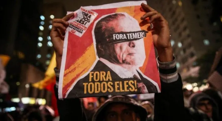 Temer se aferra al cargo y advierte sobre riesgo de desestabilización en Brasil
