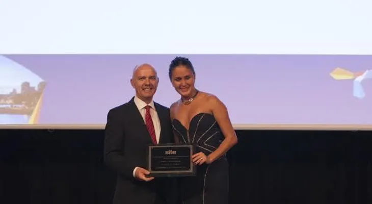 Directora de OPT Chicago obtuvo premio SITE