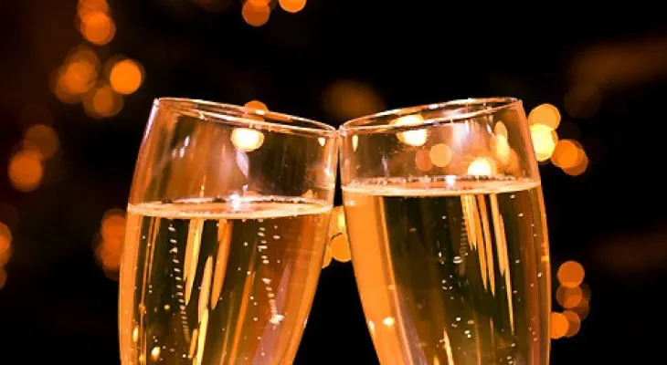 7 bebidas con menos calorías para brindar 