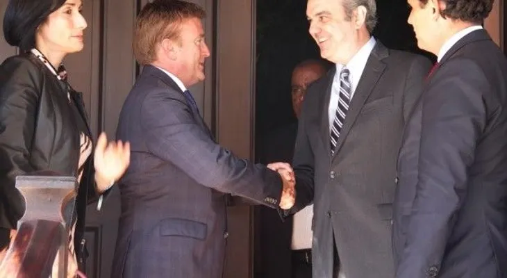 Abinader sostiene encuentro con embajador Brewster; dice sirvió para fortalecer relaciones