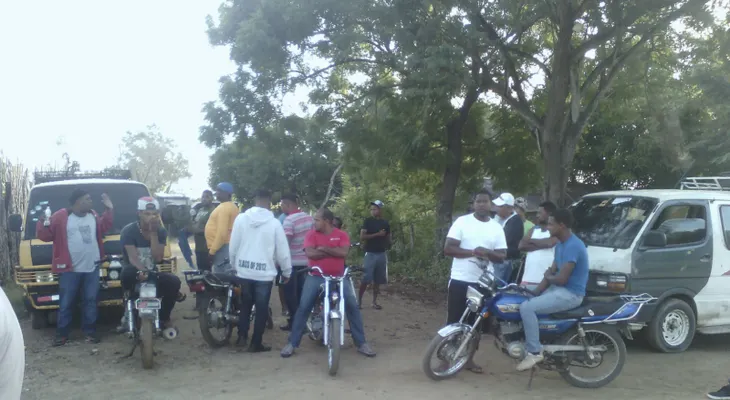 Choferes de Mao-Dajabón paralizan labores por arreglo de carretera