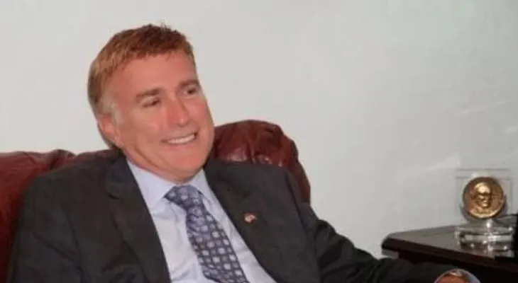 Embajador de EEUU apoya Plan de Regulación de Extranjeros