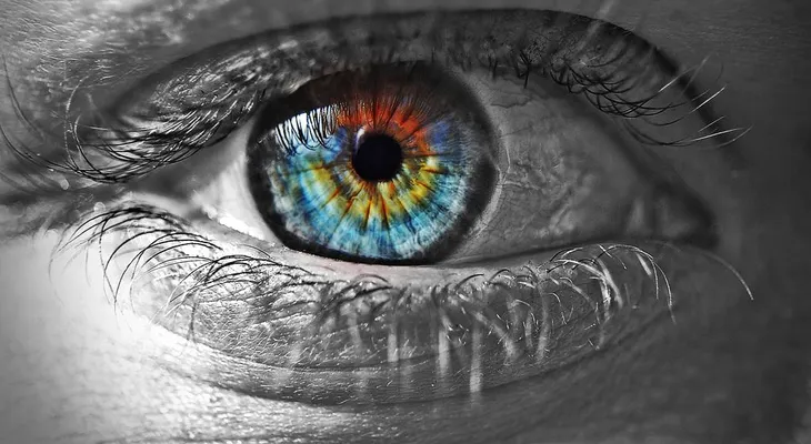 El ojo humano, capaz de detectar la luz de un único fotón