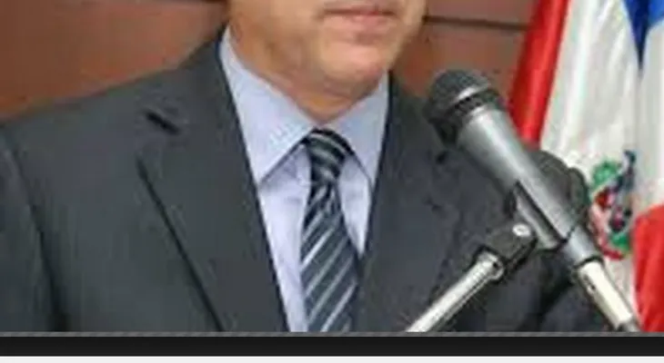 Domínguez Brito, mejor evaluado después de Danilo Medina