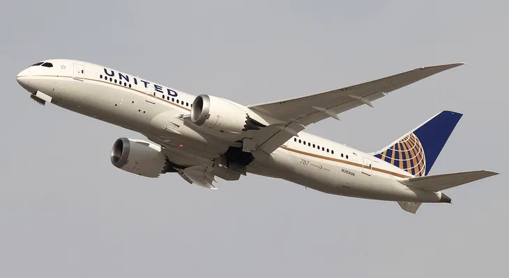 United Airlines cambió una ruta de vuelo regular para que su tripulación no tenga que dormir en Venezuela