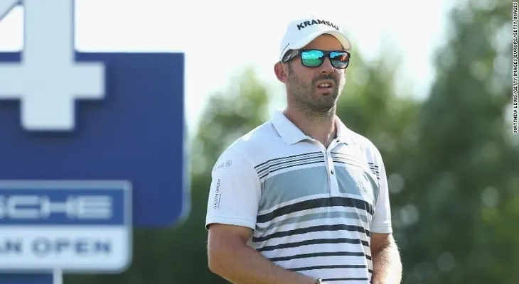El golfista "amateur" sordo Allen John acaba empatado en segundo lugar en Alemania