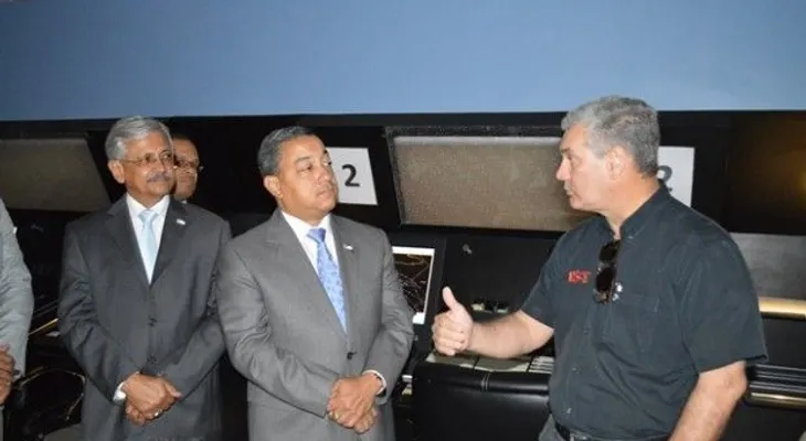 Gonzalo Castillo elogia modernización del sistema aeronáutico