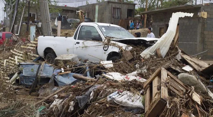 Lidia hace estragos en México donde deja al menos 7 muertos
