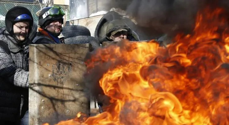 Ucrania aguarda un futuro incierto entre la sangre y el fuego (Video)