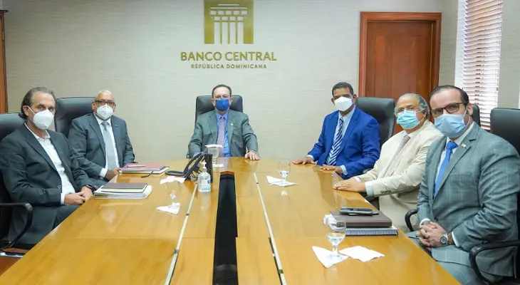 Banco Central y Dirección General de Minería analizan importancia del sector para la economía del país