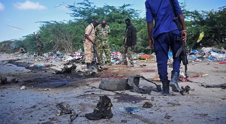 Al Shabaad asesina a un importante general somalí y a 7 personas más con un coche bomba