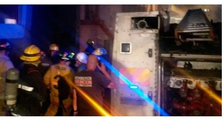 Mueren tres bombero durante incendio en Paraguay 