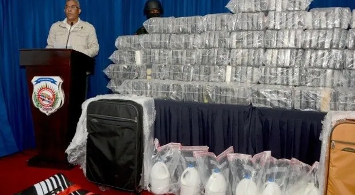 Decomisan 349 paquetes de drogas y apresan 5 venezolanos en aeropuerto La Romana
