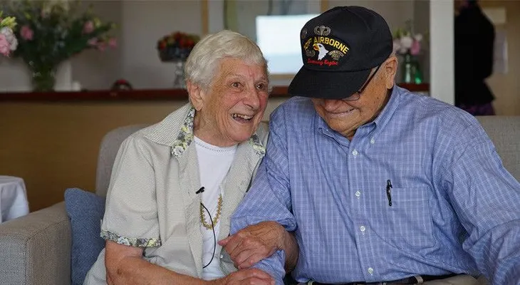 Dos enamorados se reencuentran tras 70 años sin verse (VIDEO) 
