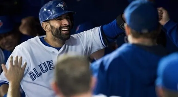 José Bautista dispara jonrón en triunfo de Azulejos