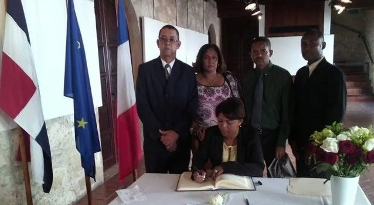 Seccional del Distrito del CDP se solidariza con Francia