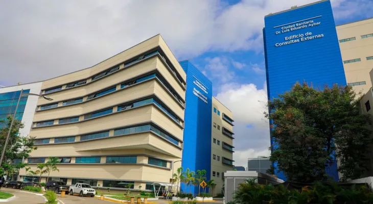 Presidente Abinader entrega los bloques Materno Infantil y de Consulta Externa de la Ciudad Sanitaria Luis Eduardo Aybar